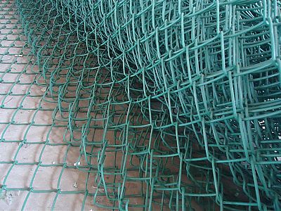 包塑丝勾花网选用优质PVC包塑丝、PE包塑丝