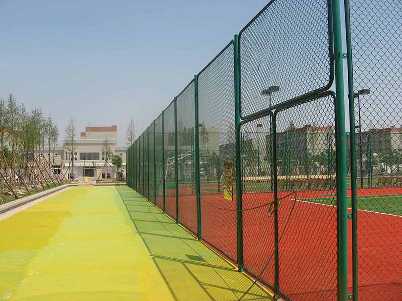 网球场包塑丝护栏系统 经济提供保护与安全的网球场